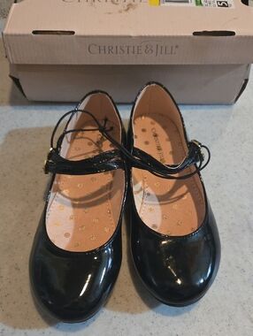 Cherokee Black Patent Mary Jane Girls' Dress Shoes